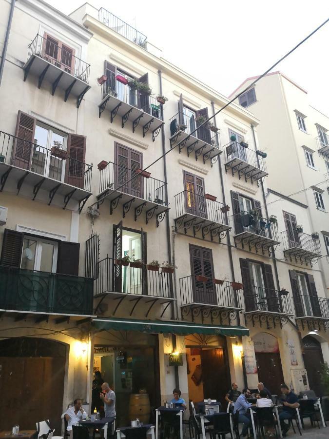 Cassari Suite Palermo Exteriör bild